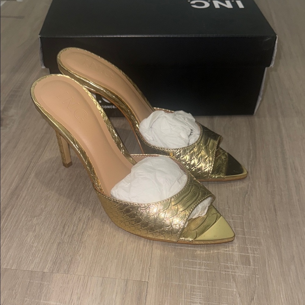 INC Gold Heel Mule, size 7